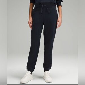 NWT Lululemon Strech High Rise Jogger Women’s 6 Pants Athletic black